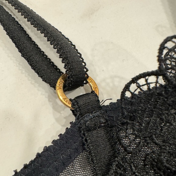 Victoria’s Secret Very Sexy Unlined Balconet Bra 34C Navy Black Polka Dot Lace - Picture 6 of 6